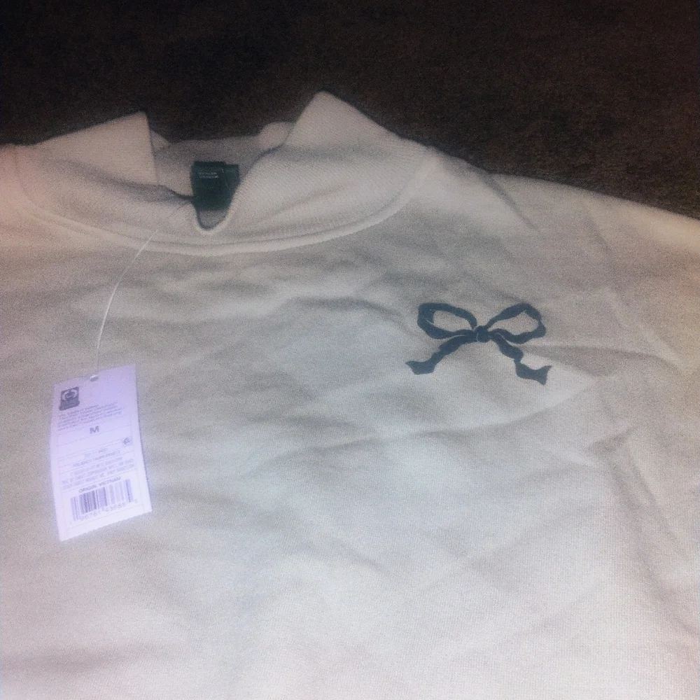 NWT- Wild Fable Crop Sweatshirt - Picture 3 of 5
